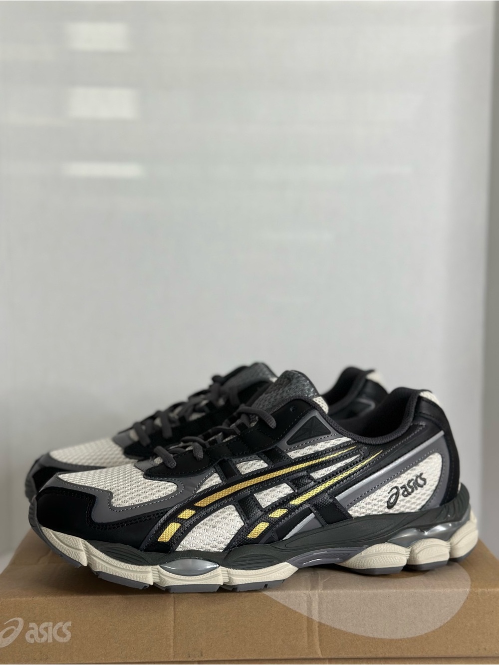 ASICS GEL-NYC 2055 Smoke/Obsidian Grey Athletic Running Sneakers Men’s Size 9.5